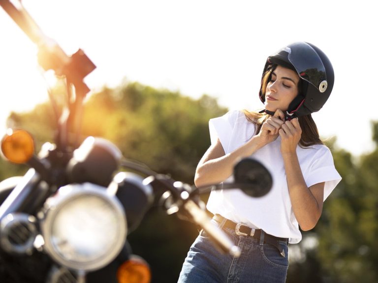 6 συμβουλές οδήγησης μηχανής το καλοκαίρι για να είσαι ασφαλής