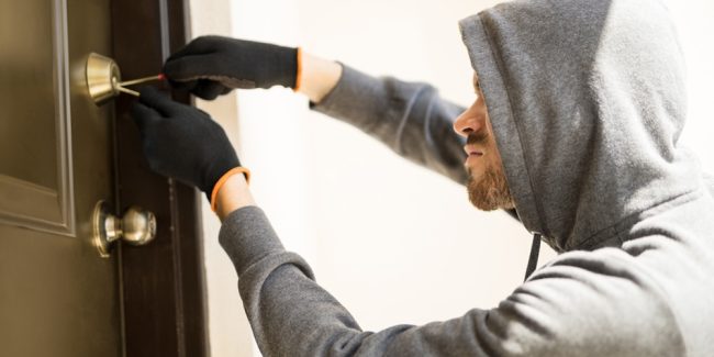 Διάρρηξη σπιτιού πώς να την αποτρέψεις Διάρρηξη σπιτιού πώς να την αποτρέψεις