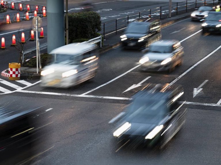 Ελέγχοι ΑΑΔΕ για Ανασφάλιστα Οχήματα με εκκρεμότητες σε ΚΤΕΟ και Τέλη Κυκλοφορία από 16 Ιουνίου